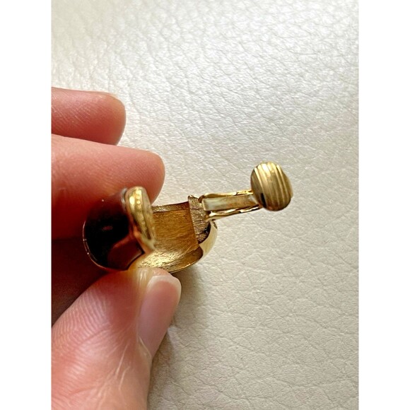 Vintage Givenchy Clip-On Earrings Gold Tone Signed Paris New York 1976 - Picture 5 of 8